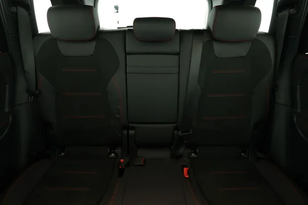 Mercedes-Benz GLB-Klasse (2025) — foto 6 van 16
