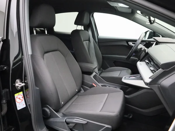 Audi Q4 Sportback e-tron (2023) — foto 42 van 52