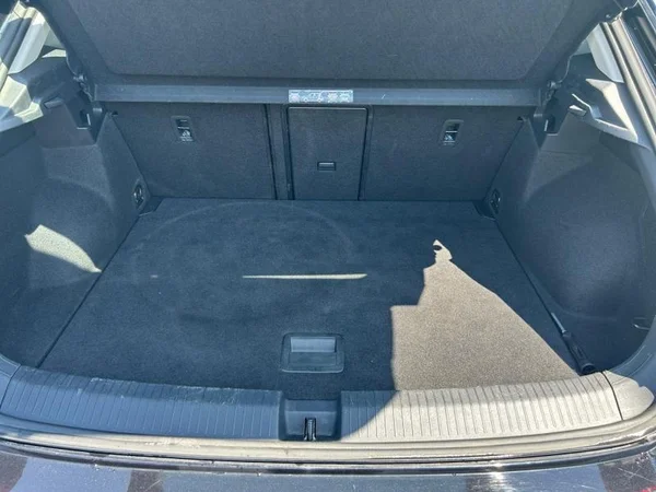 VOLKSWAGEN T-Roc (2021) — foto 24 van 31