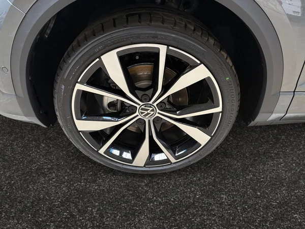 VOLKSWAGEN T-Roc (2026) — foto 13 van 16