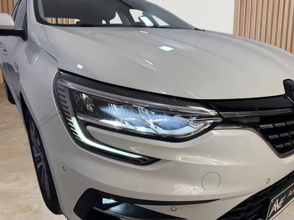 Renault Megane (2023) — foto 21 van 27