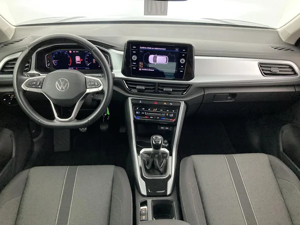 VOLKSWAGEN T-Roc (2024) — foto 35 van 36