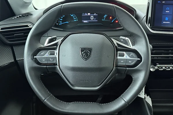 Peugeot 208 (2025) — foto 2 van 18
