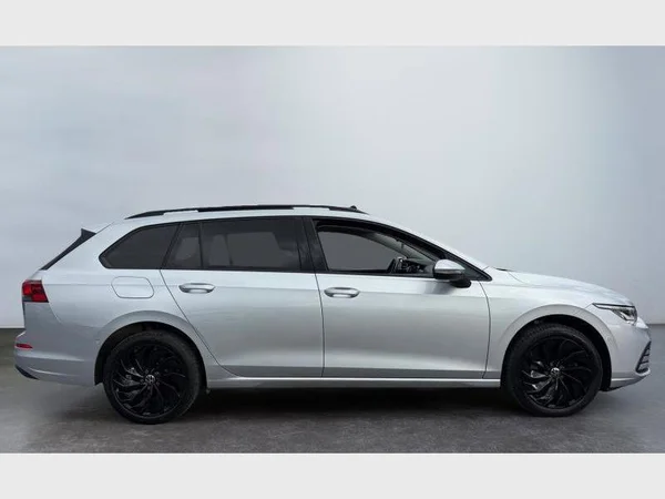 Volkswagen Golf Variant VIII (2023) — foto 21 van 26