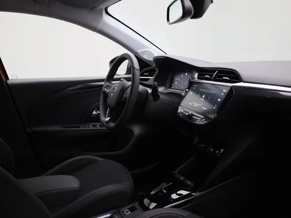 Opel Corsa-e (2023) — foto 22 van 35
