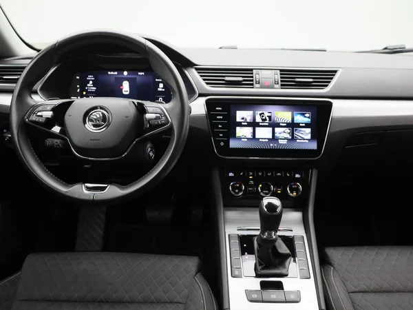 Škoda Superb (2024) — foto 40 van 40