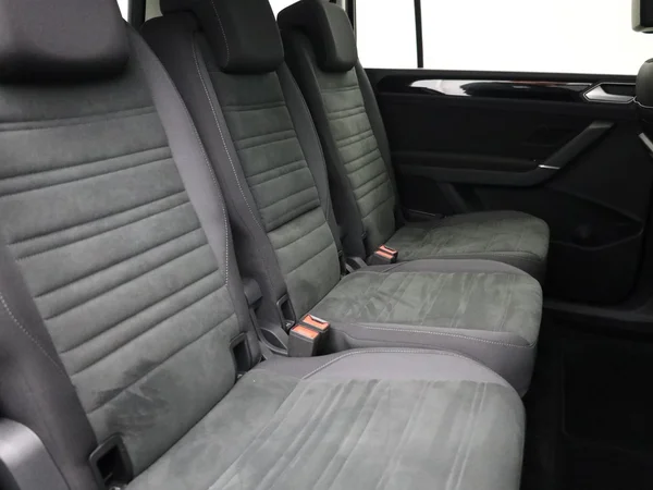VOLKSWAGEN Touran (2022) — foto 21 van 21
