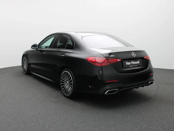 Mercedes-Benz C-Klasse (2024) — foto 12 van 31