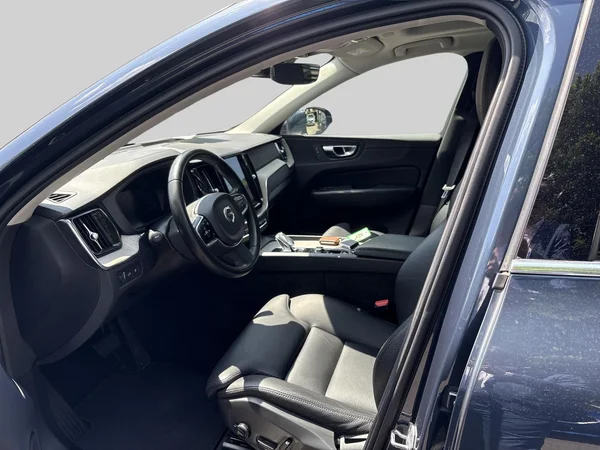 Volvo XC60 (2020) — foto 23 van 24