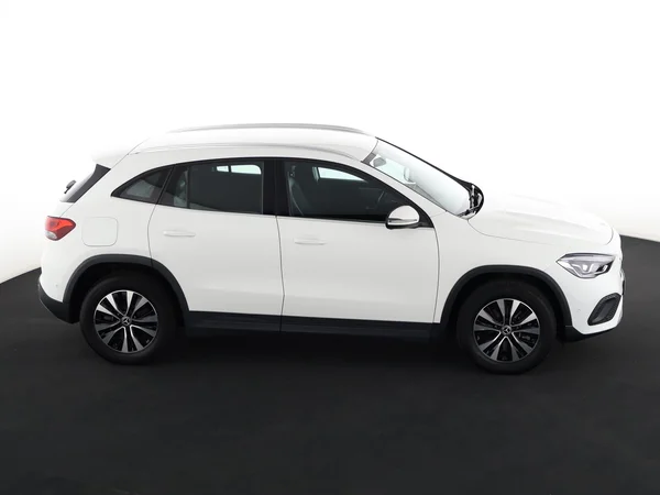 MERCEDES GLA 250 (2022) — foto 27 van 31
