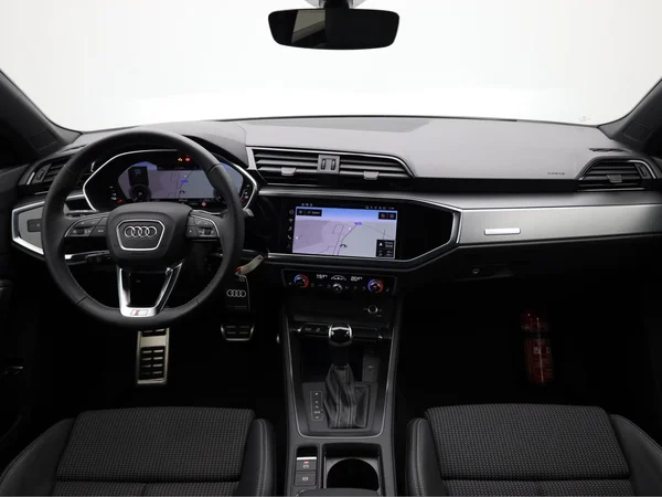 AUDI Q3 PHEV (2024) — foto 22 van 23