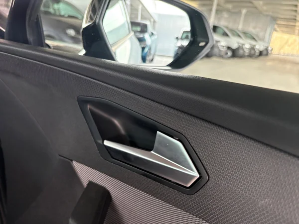 SEAT Leon (2025) — foto 21 van 24