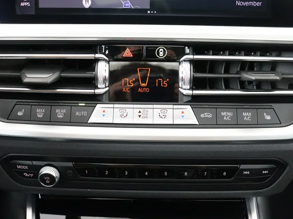 BMW 320 (2021) — foto 17 van 29