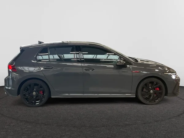 VOLKSWAGEN Golf VIII GTI (2024) — foto 16 van 20