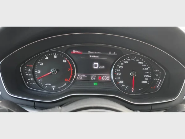 AUDI A4 Avant (2022) — foto 9 van 17