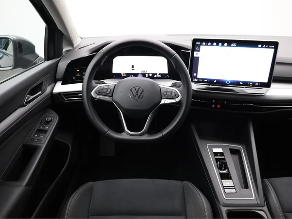 VOLKSWAGEN Golf VIII (2024) — foto 5 van 20