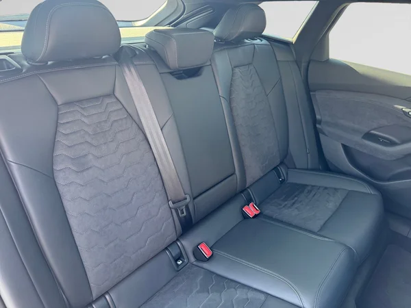AUDI A6 Avant e-tron (2025) — foto 11 van 25