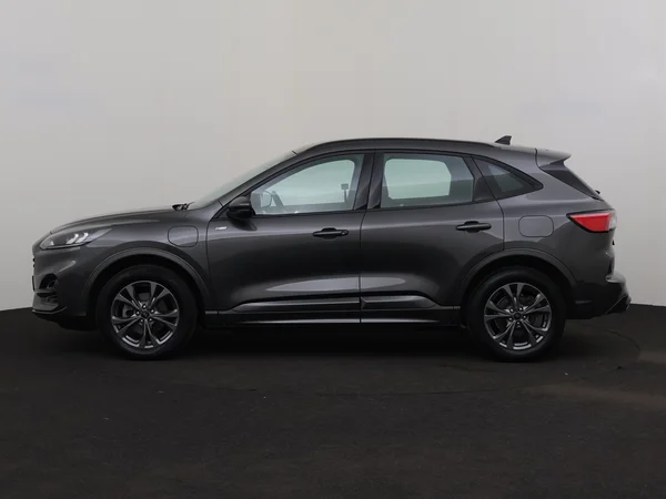 FORD Kuga (2023) — foto 12 van 29