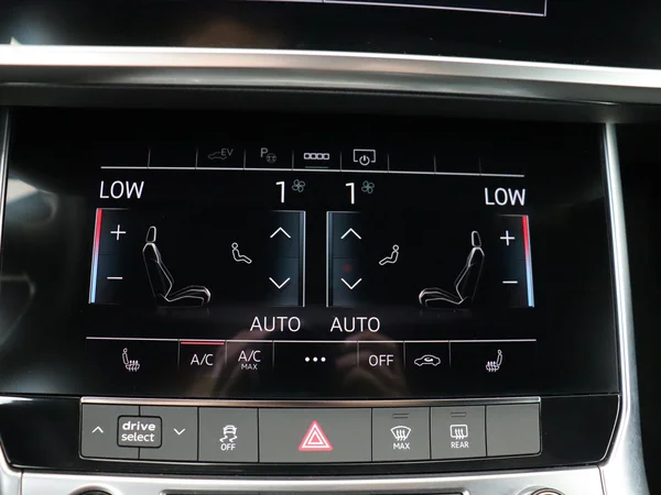 AUDI A6 (2021) — foto 17 van 30