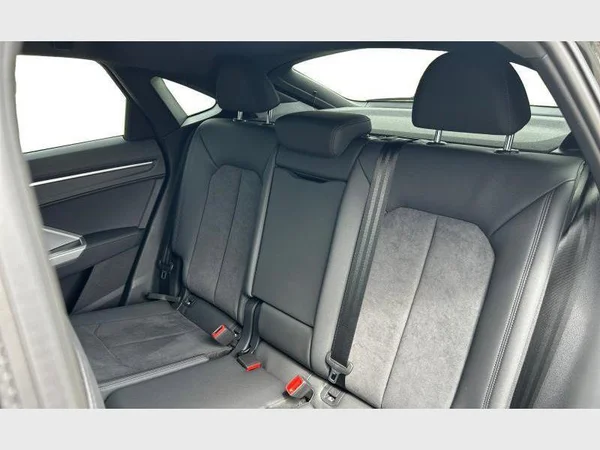 Audi Q3 Sportback (2025) — foto 2 van 29