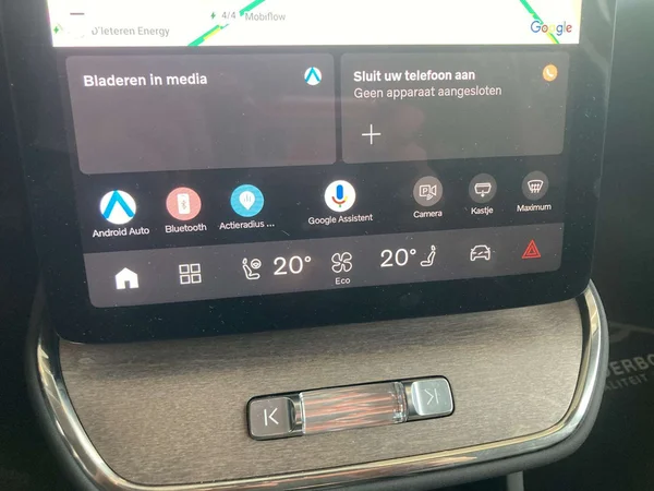 Volvo ES90 — foto 6 van 19