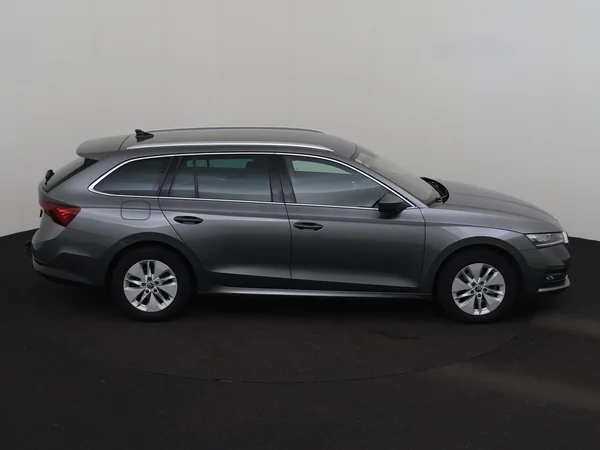 SKODA Octavia (2024) — foto 27 van 31