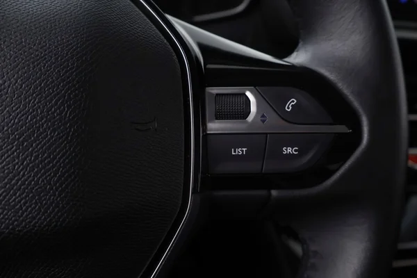 Peugeot E-208 (2025) — foto 10 van 74