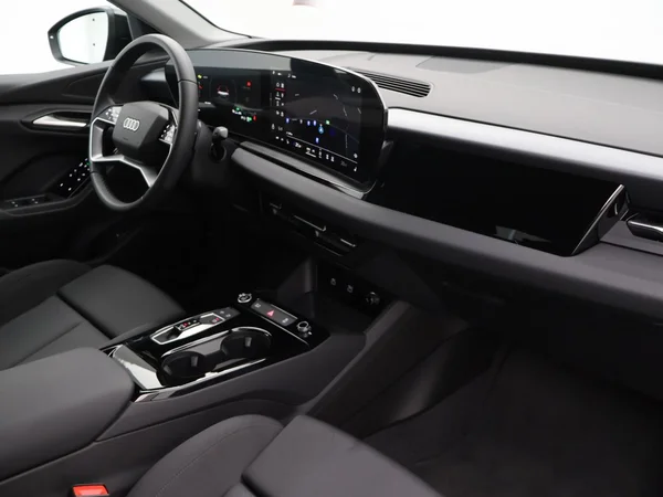 AUDI Q6 Sportback e-tron (2025) — foto 23 van 24