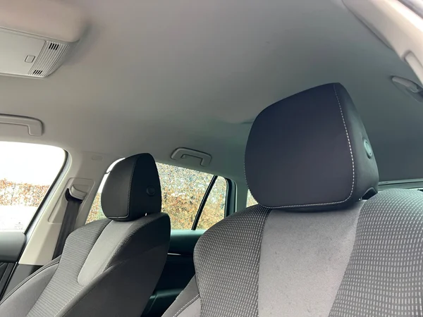 SKODA Octavia Combi (2022) — foto 13 van 24