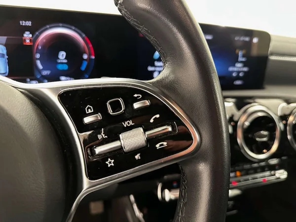 Mercedes-Benz CLA (2023) — foto 2 van 15