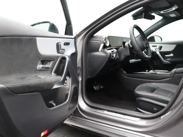 Mercedes-Benz A-Klasse (2025) — foto 19 van 20