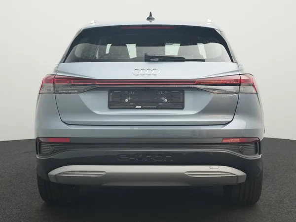 AUDI Q4 e-tron (2025) — foto 2 van 13