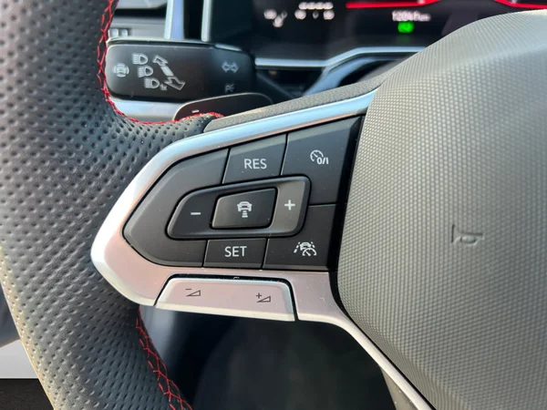 VOLKSWAGEN Polo GTI (2024) — foto 10 van 24