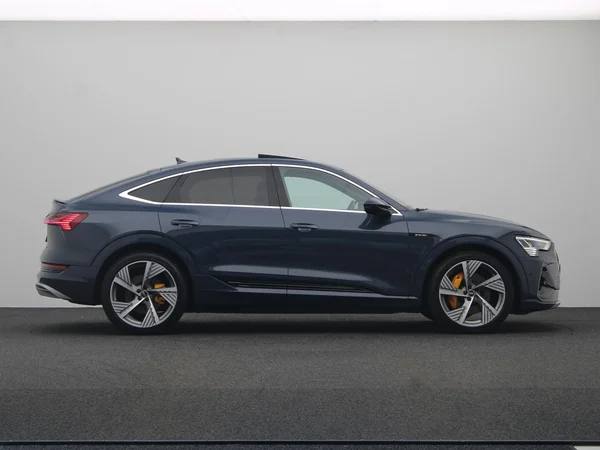 AUDI e-tron Sportback (2021) — foto 23 van 25