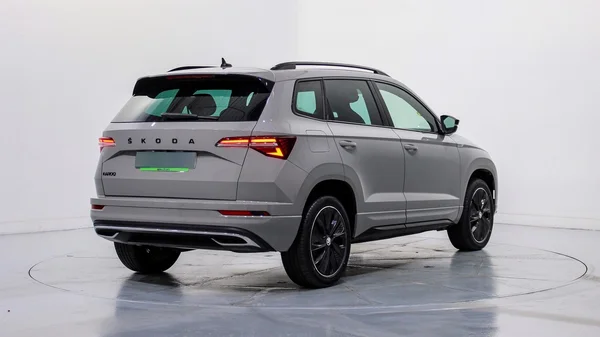 Skoda Karoq (2022) — foto 45 van 49