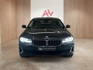 BMW 530 f85ce216-2a10-49c8-b6a7-a1b989f9578c