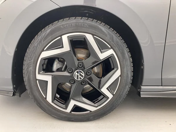 VOLKSWAGEN Golf VIII (2025) — foto 26 van 36