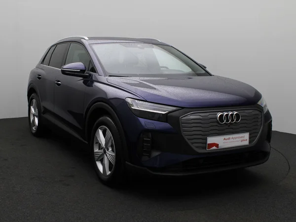 AUDI Q4 e-tron (2025) — foto 12 van 23