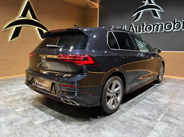 Volkswagen Golf (2022) — foto 25 van 29