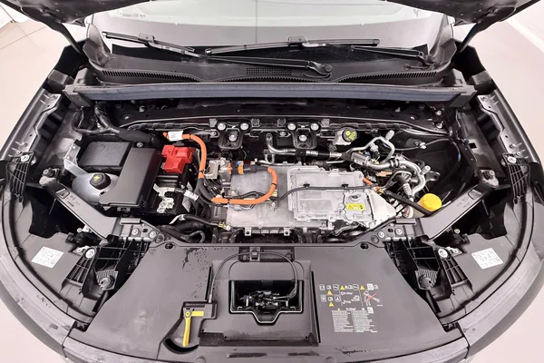 Renault E-Scenic E-Tech (2025) — foto 4 van 34