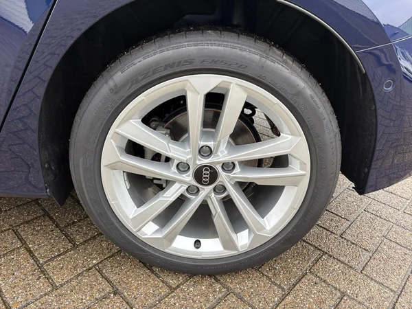 AUDI A3 Sportback PHEV (2025) — foto 10 van 24