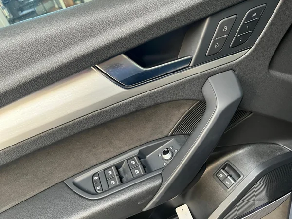 AUDI Q5 Sportback PHEV (2021) — foto 8 van 24
