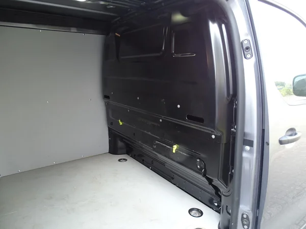 Opel Vivaro (2025) — foto 8 van 25