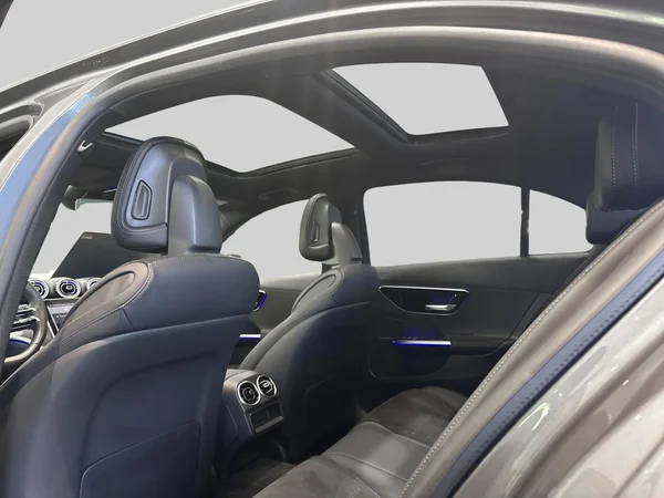 Mercedes-Benz C-Klasse (2024) — foto 8 van 19