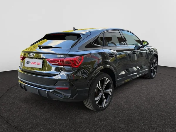 AUDI Q3 Sportback (2023) — foto 15 van 17