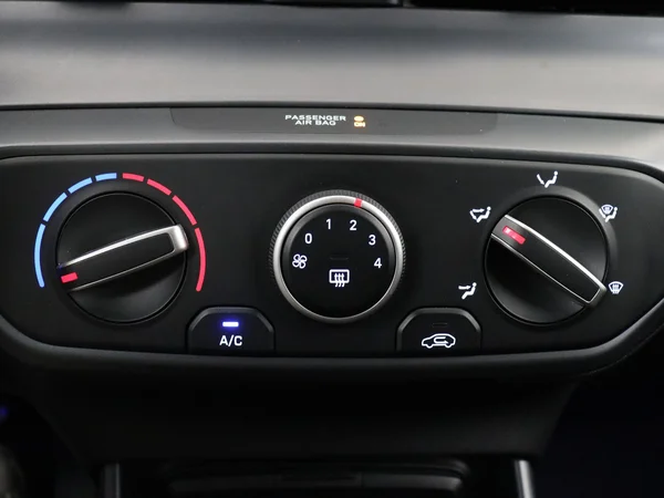 HYUNDAI i20 (2025) — foto 17 van 27