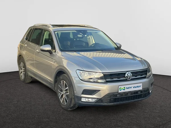 VOLKSWAGEN Tiguan (2017) — foto 19 van 21