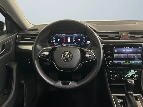 SKODA Superb Combi Dsl (2023) — foto 5 van 29