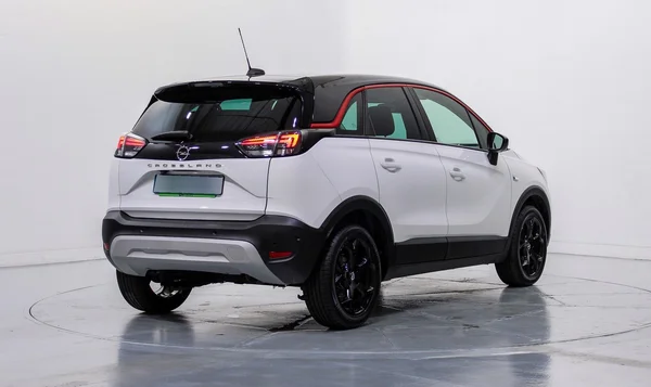 Opel Crossland (2021) — foto 45 van 64
