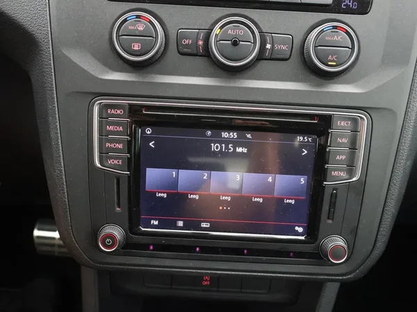 Volkswagen Caddy (2018) — foto 6 van 19
